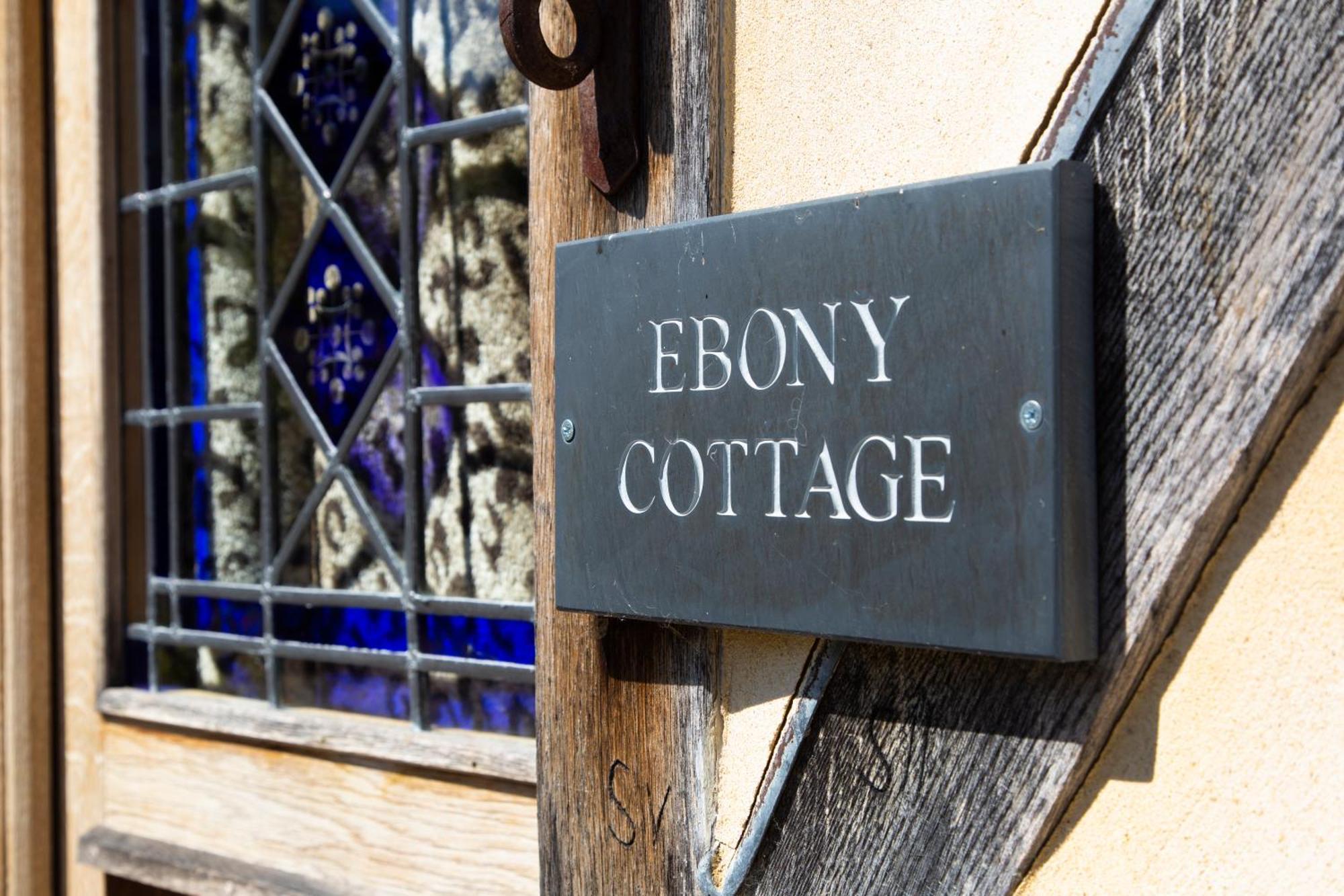 Ebony Cottage Tenbury Exterior foto